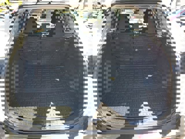 Used 2024 Toyota RAV4 LE image 9