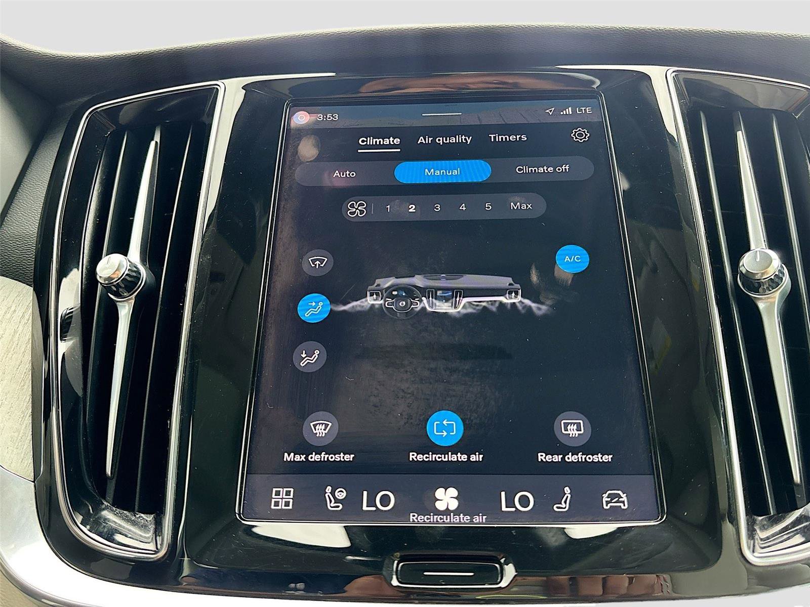 Used 2025 Volvo V60 B5 Cross Country Plus AWD/4WD image 16