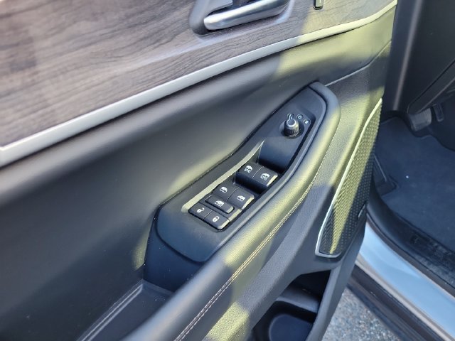 Used 2022 Jeep Grand Cherokee L Limited w/ Luxury Tech Group II AWD/4WD image 18