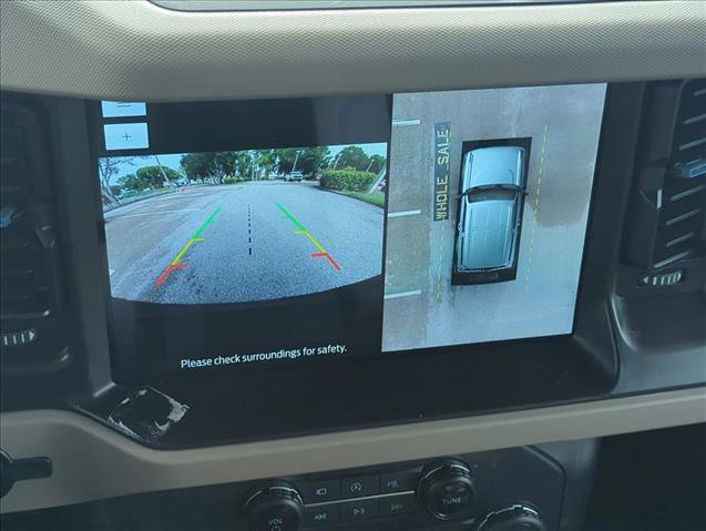 Used 2023 Ford Bronco Wildtrak image 13