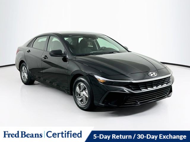 Certified 2026 Hyundai Elantra SE w/ Cargo Package FWD image 1