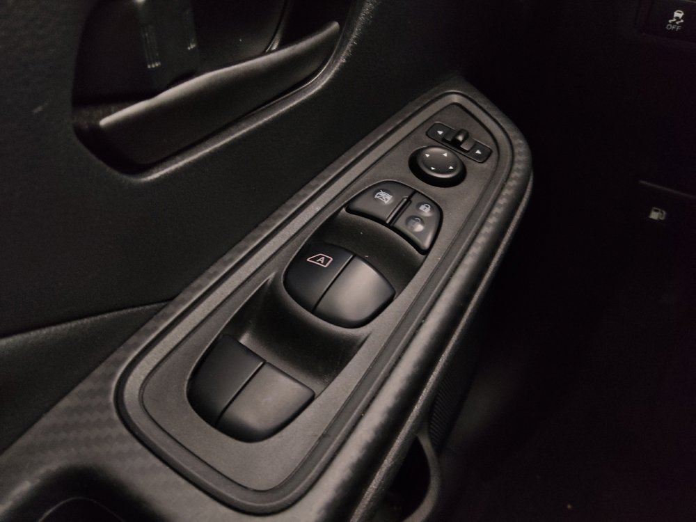 Used 2020 Nissan Versa S image 27