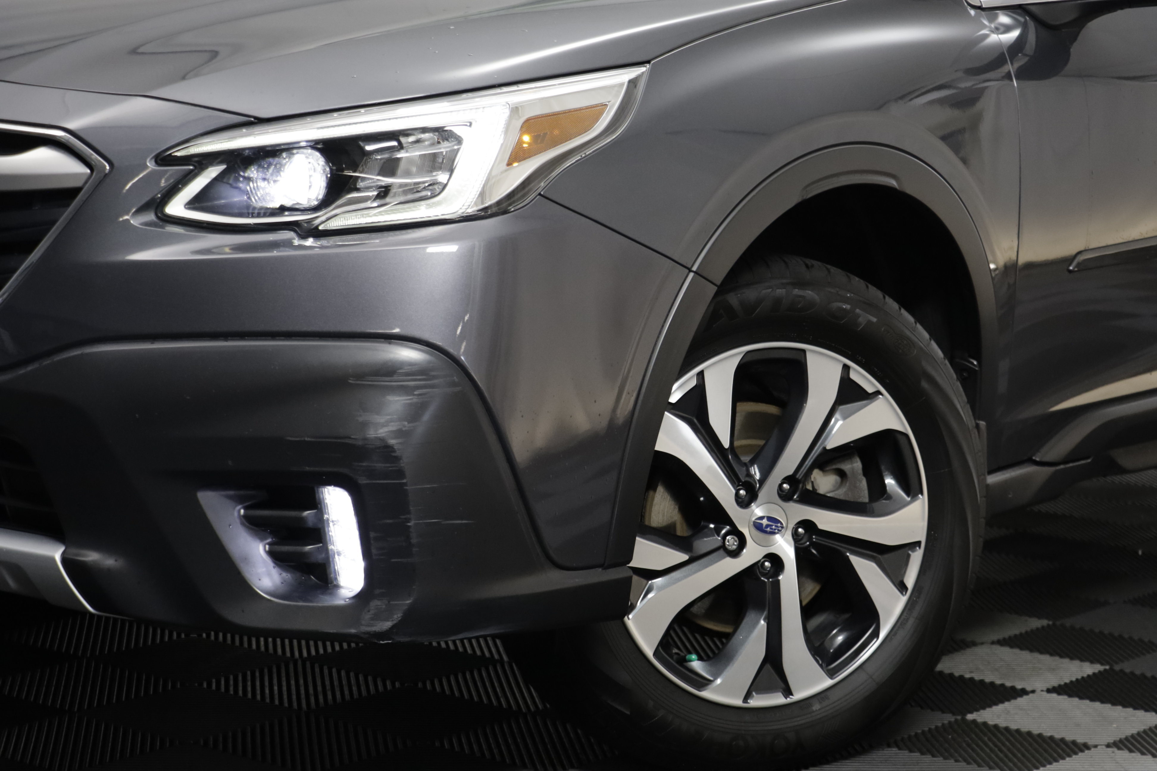 Used 2021 Subaru Outback Touring w/ Popular Package #2 AWD/4WD image 3