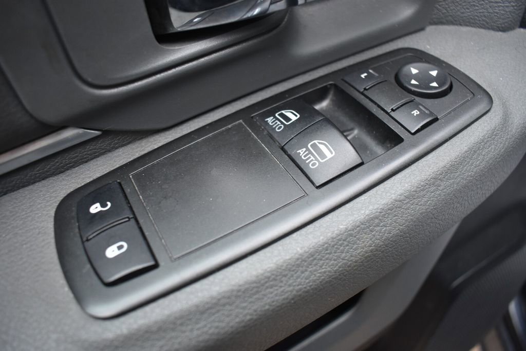 Used 2014 RAM 1500 Express AWD/4WD image 19