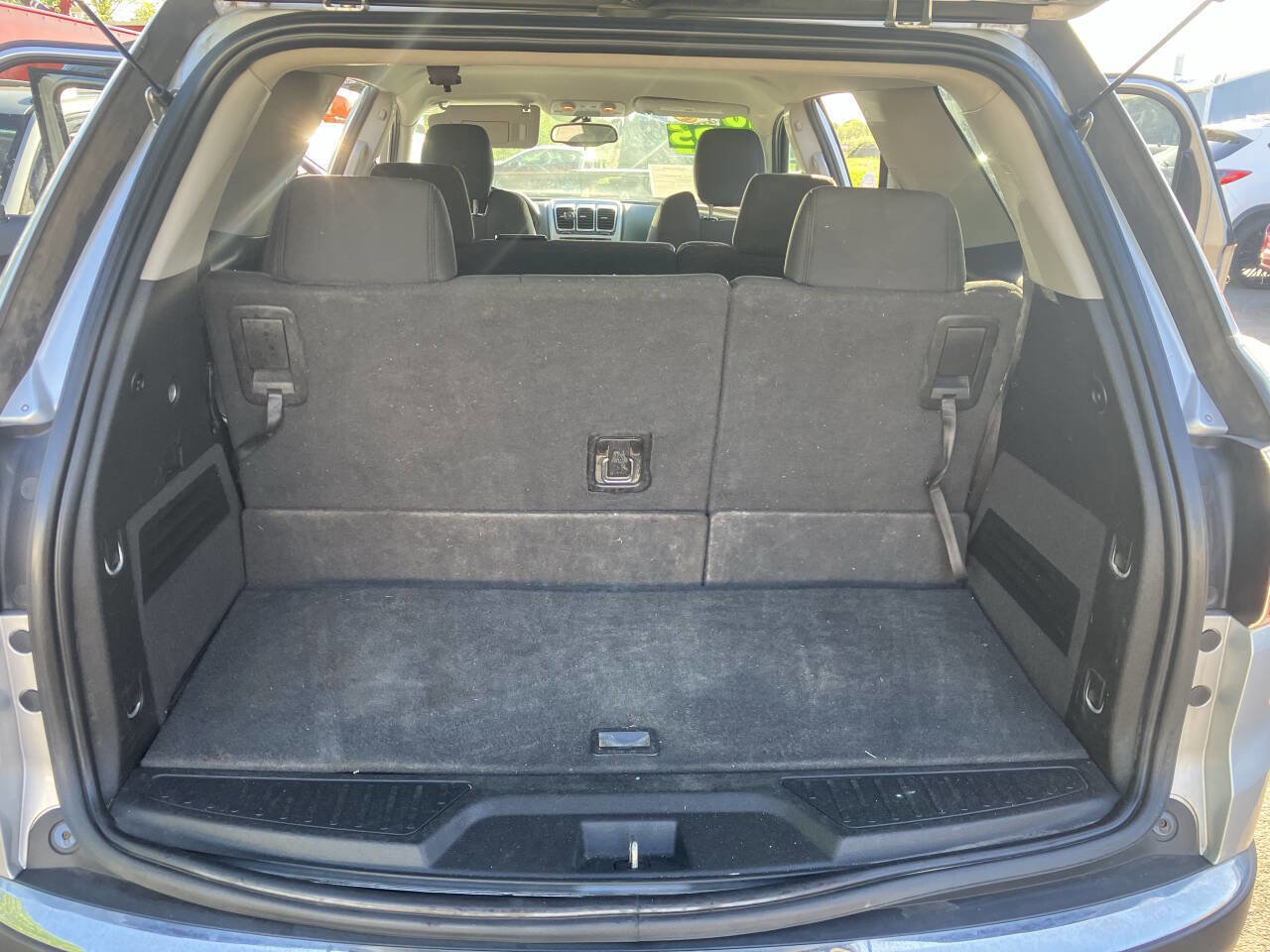 Used 2010 GMC Acadia SL FWD image 36