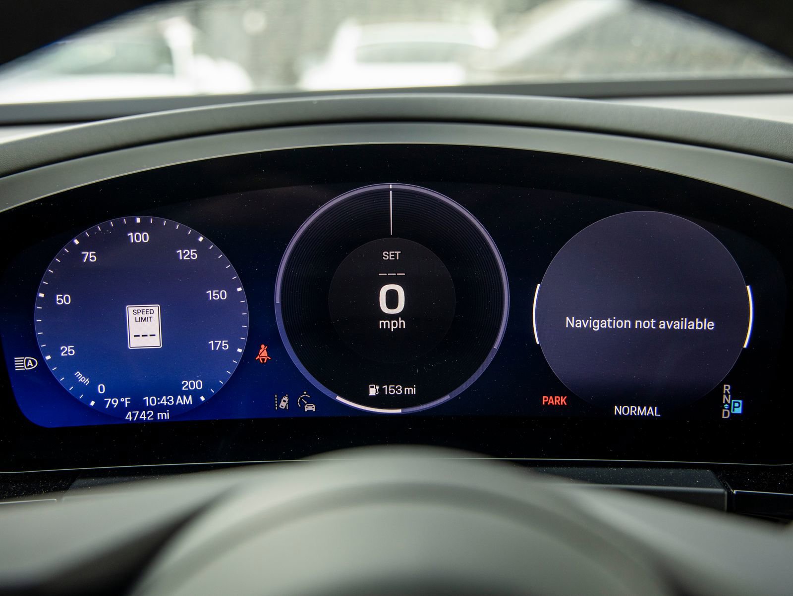 Certified 2025 Porsche Macan Electric image 26