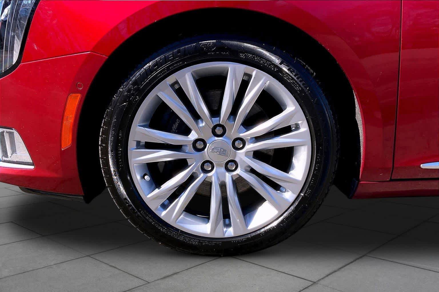 Used 2019 Cadillac XTS Luxury image 11