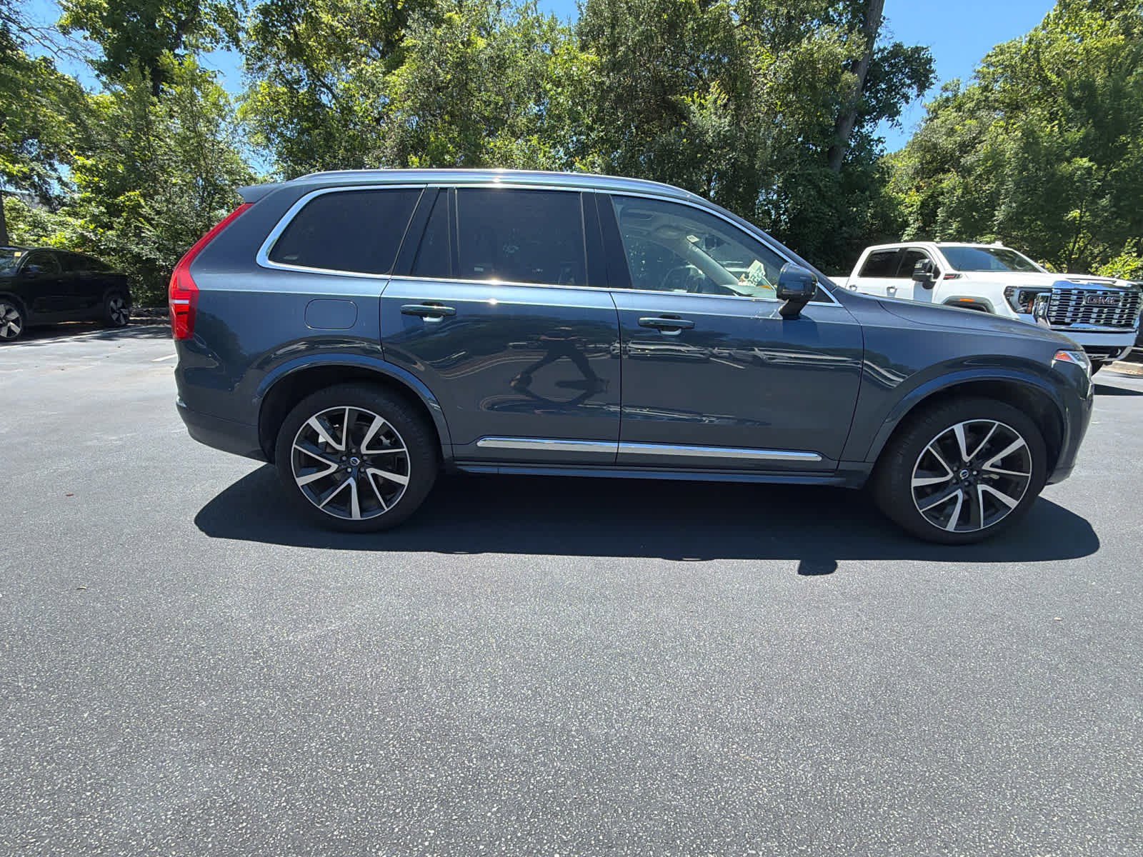 Used 2025 Volvo XC90 B5 Plus w/ Protection Package Premier AWD/4WD image 18