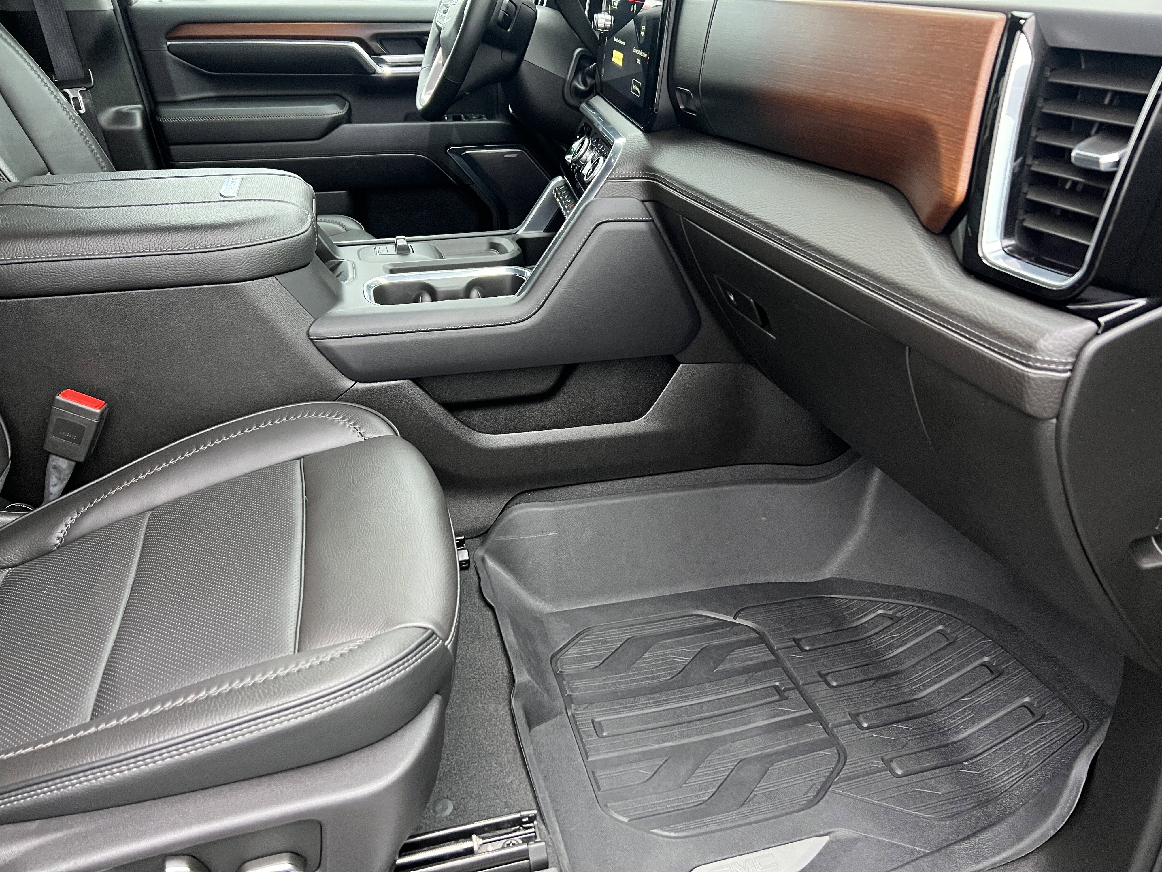 Used 2024 GMC Sierra 2500 Denali w/ Denali Reserve Package image 22