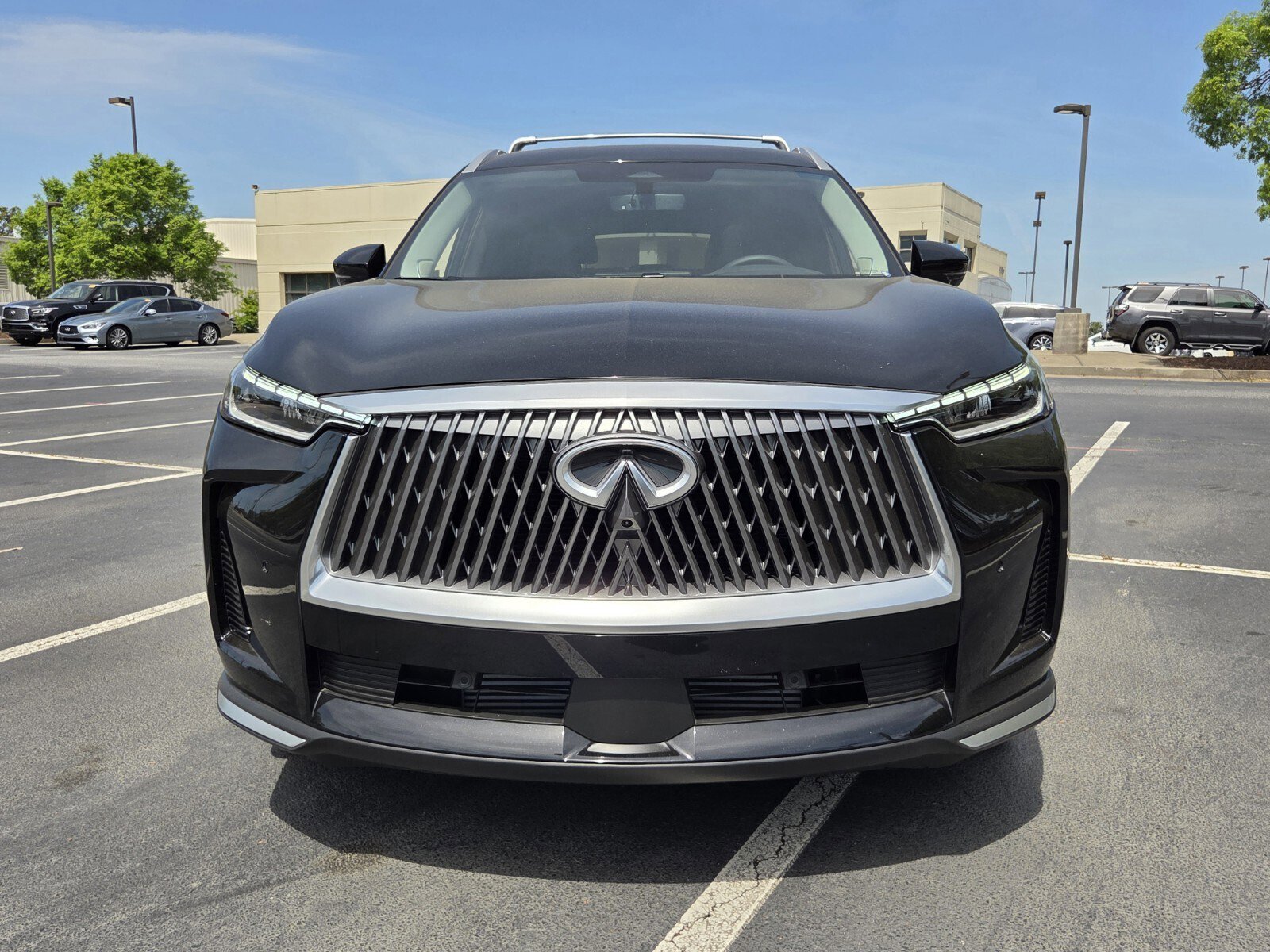 Certified 2026 INFINITI QX60 Luxe w/ Cargo Package FWD image 2