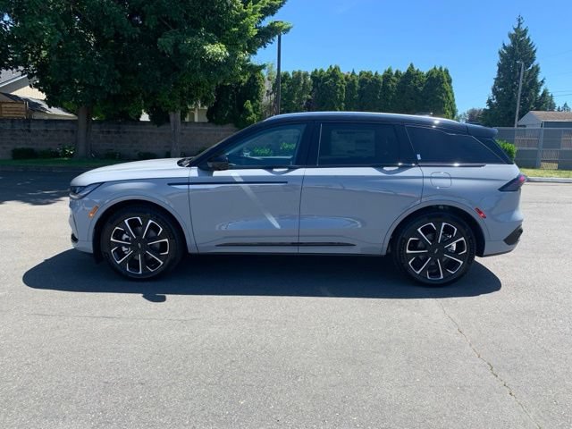 New 2026 Lincoln Nautilus Reserve AWD/4WD image 2
