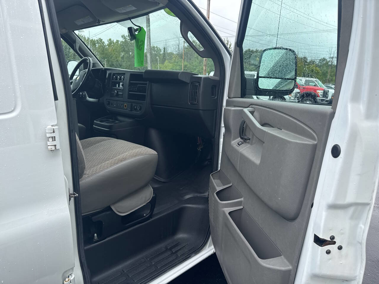 Used 2020 Chevrolet Express 2500 2500 3dr Extended Cargo Van w/ Safety Package image 7