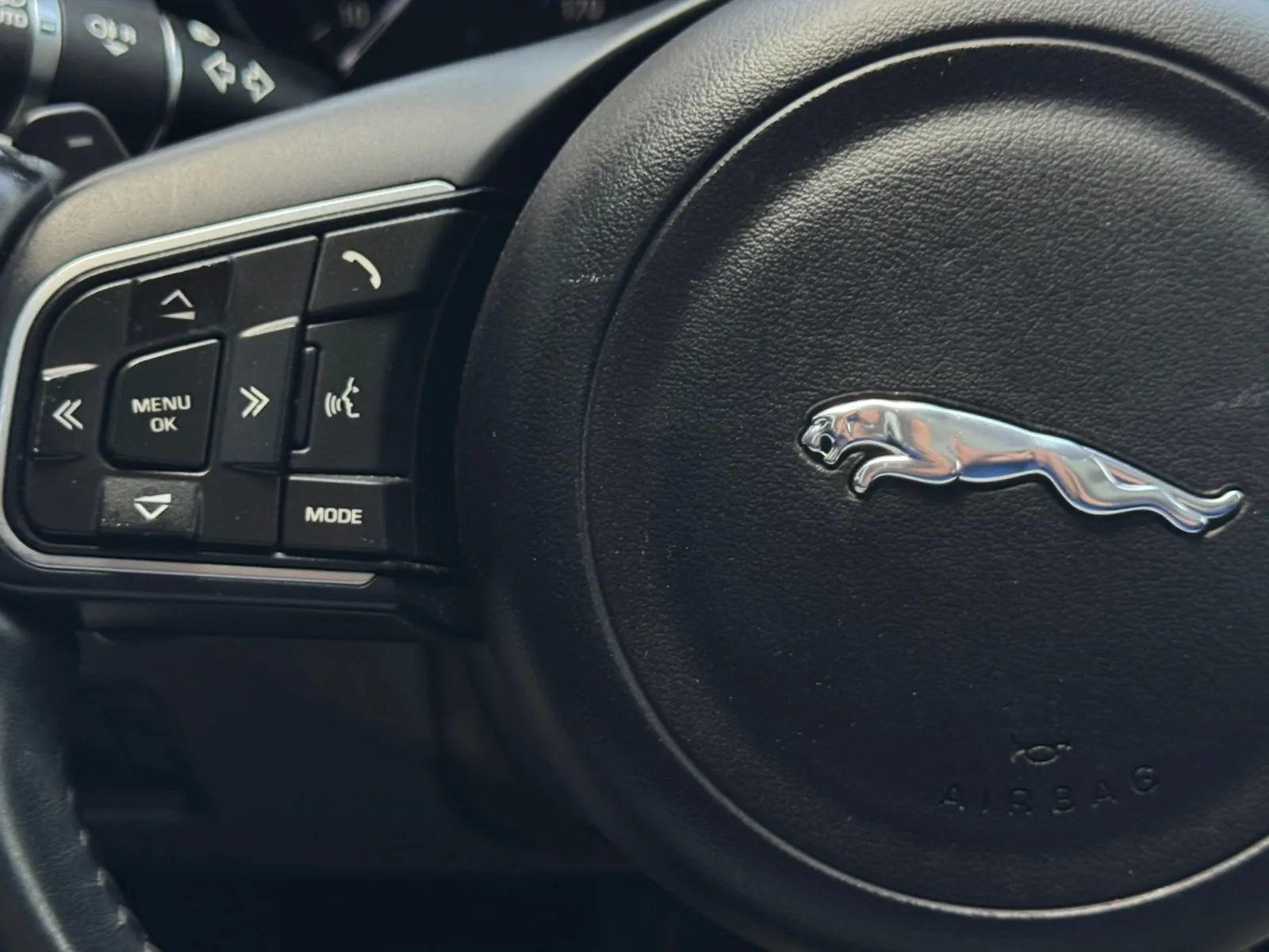 Used 2017 Jaguar XF Prestige AWD/4WD image 28