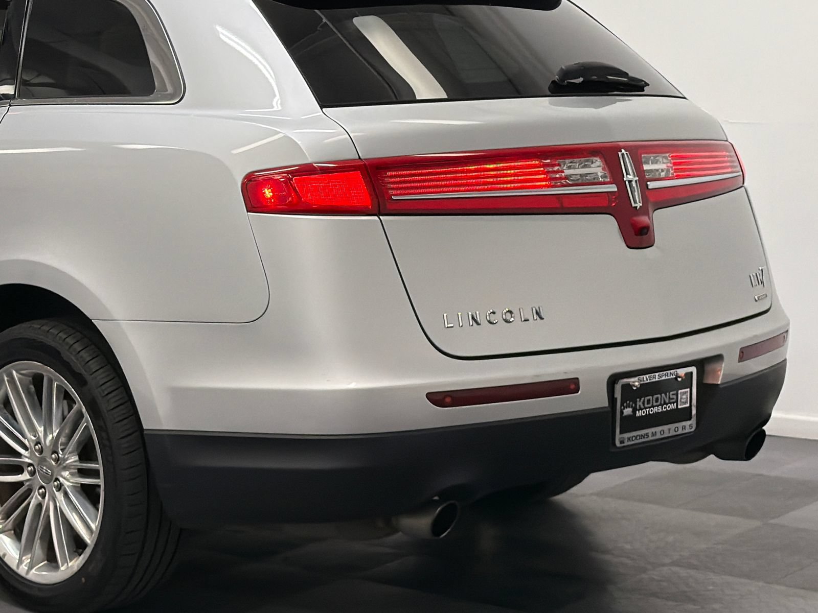 Used 2014 Lincoln MKT AWD w/ Equipment Group 201A image 7