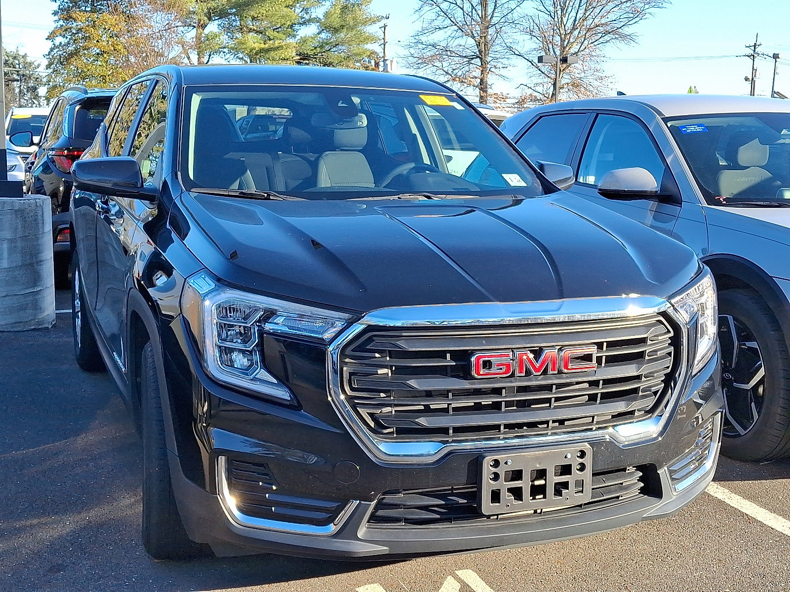 Certified 2023 GMC Terrain SLE image 2