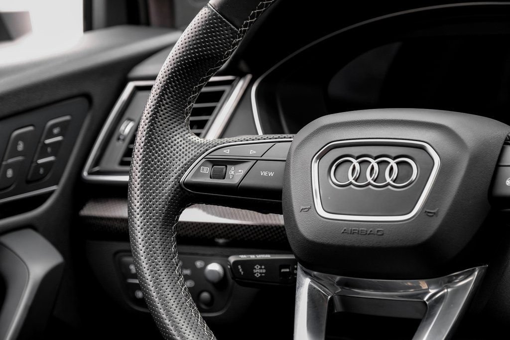 Used 2022 Audi SQ5 Prestige AWD/4WD image 16