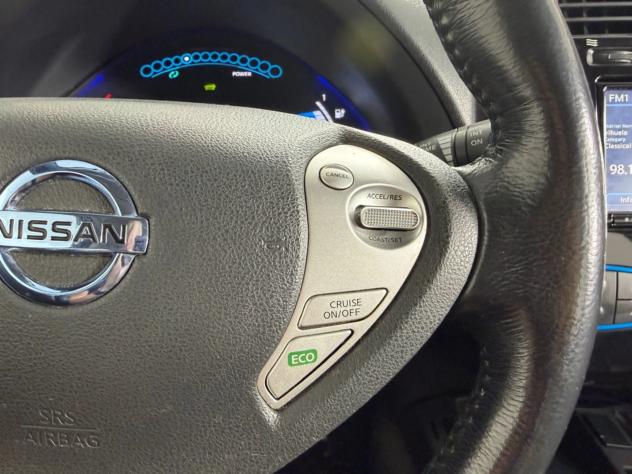 Used 2013 Nissan Leaf SL w/ Premium Pkg FWD image 46