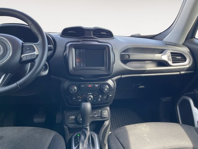Used 2018 Jeep Renegade Latitude w/ Cold Weather Group AWD/4WD image 11