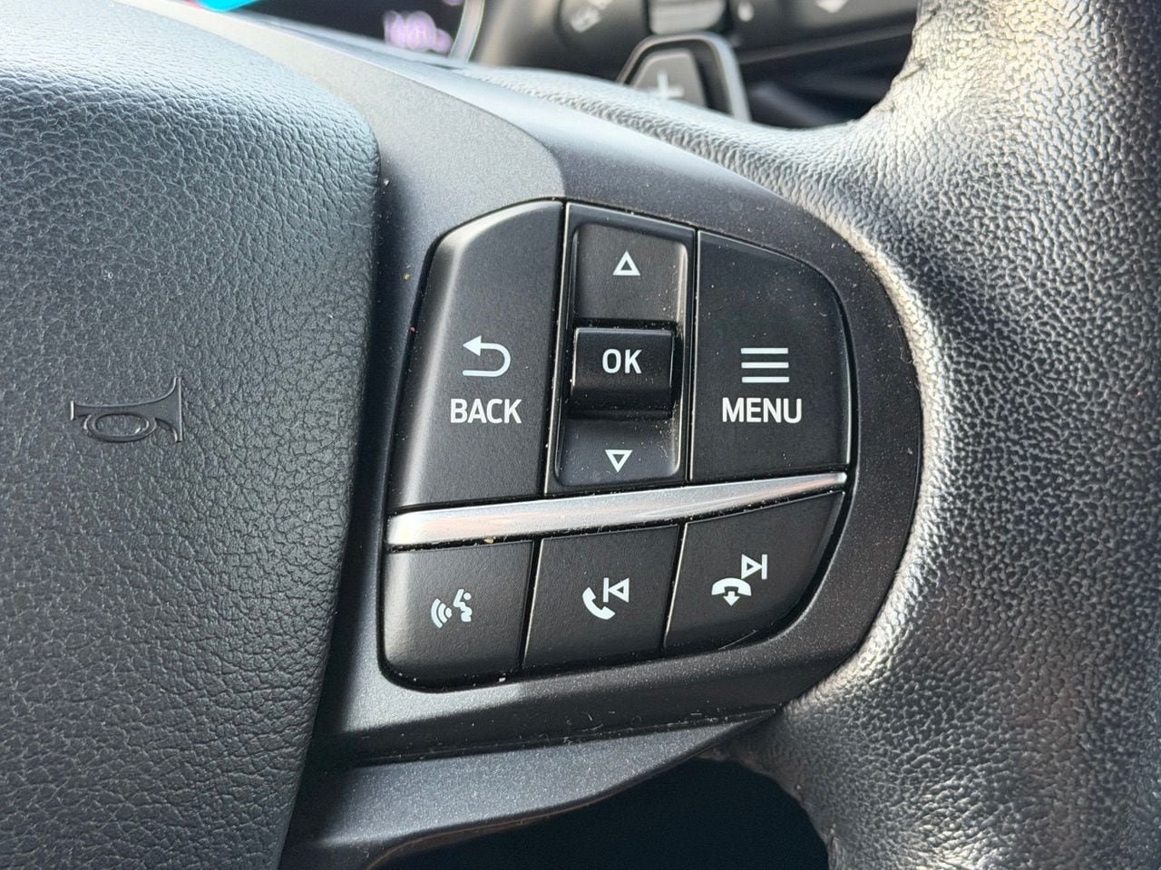 Used 2020 Ford Explorer XLT w/ Equipment Group 202A AWD/4WD image 17
