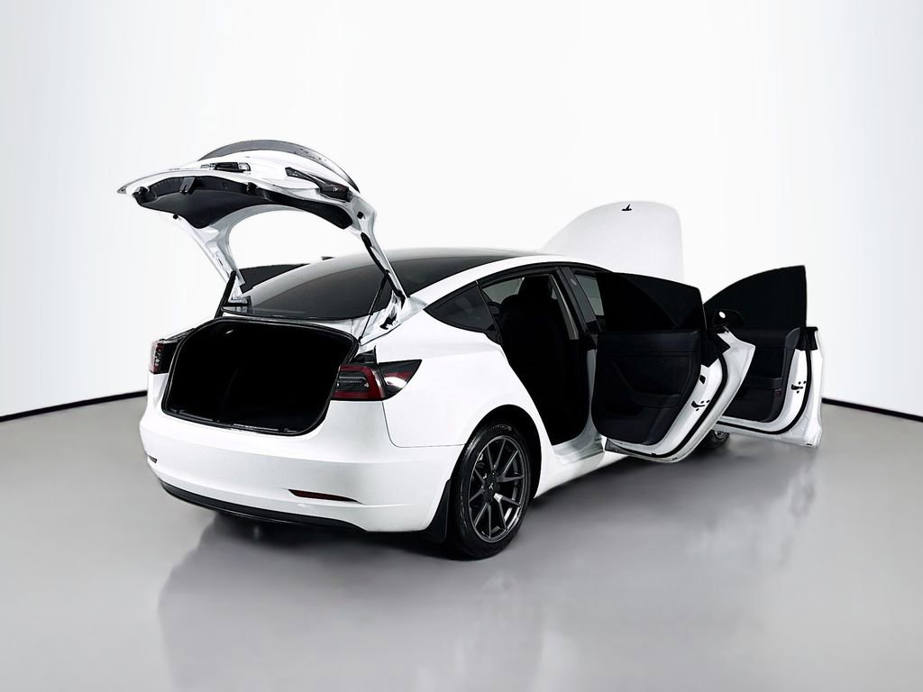 Used 2023 Tesla Model 3 Standard Range image 28