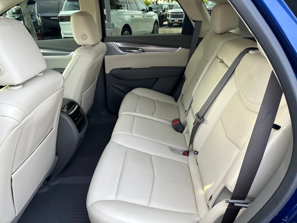 Used 2024 Cadillac XT5 Premium Luxury w/ Technology Package FWD image 33