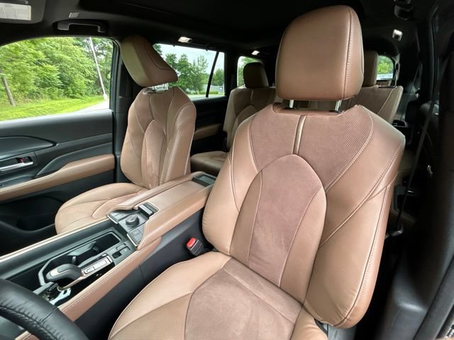 Used 2024 Toyota Grand Highlander AWD Hybrid image 22