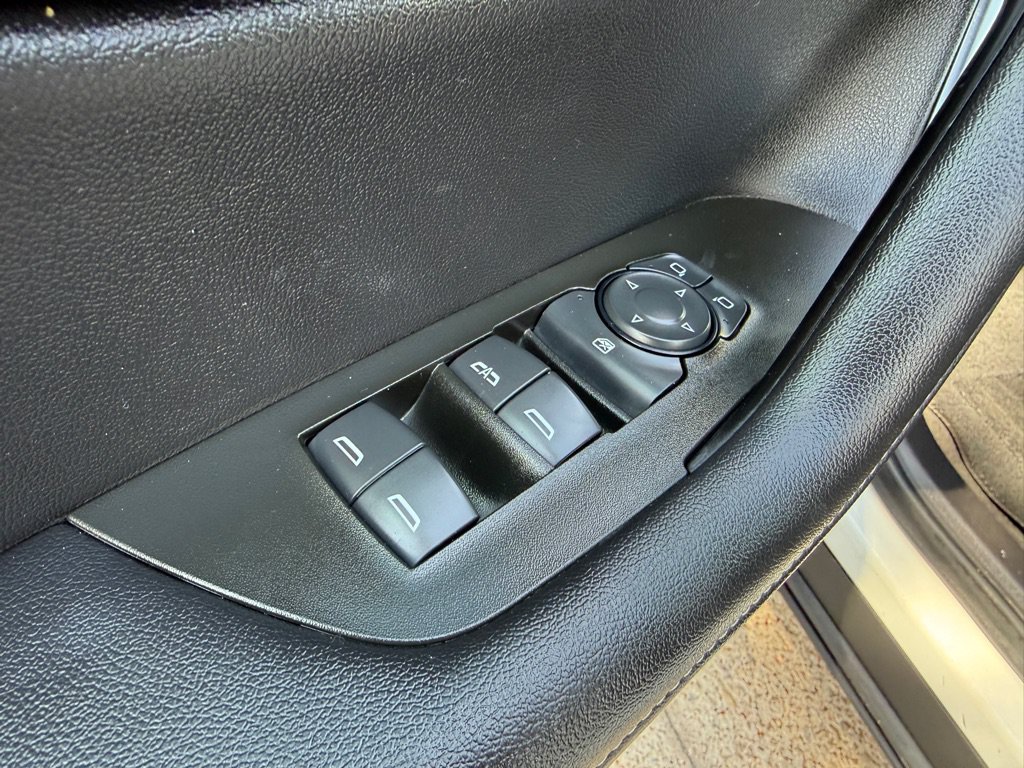 Used 2024 Chevrolet Blazer LT w/ Sound & Technology Package FWD image 19