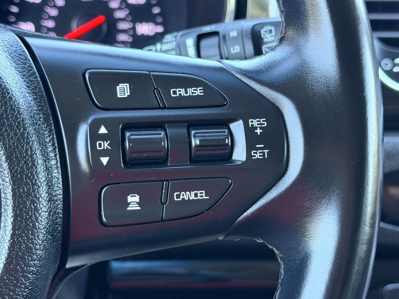 Used 2019 Kia Sedona EX w/ EX Premium Package FWD image 37