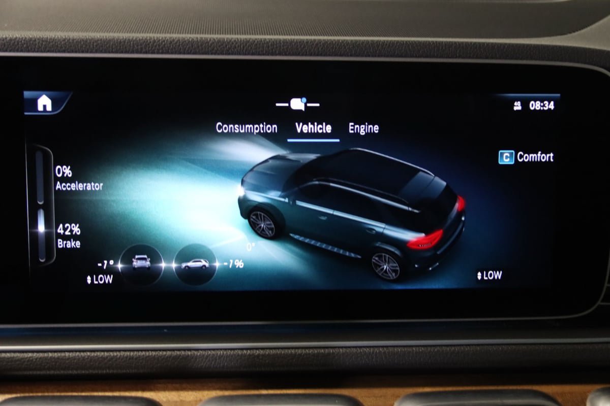 Used 2025 Mercedes-Benz GLE 350 4MATIC w/ Winter Package image 55
