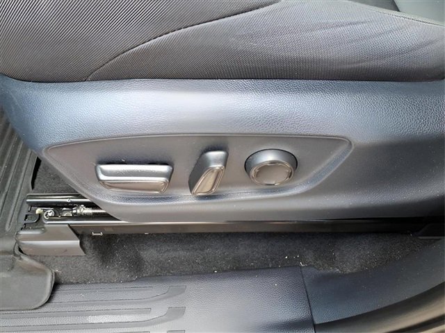 Used 2024 Toyota Tacoma TRD Off-Road image 10