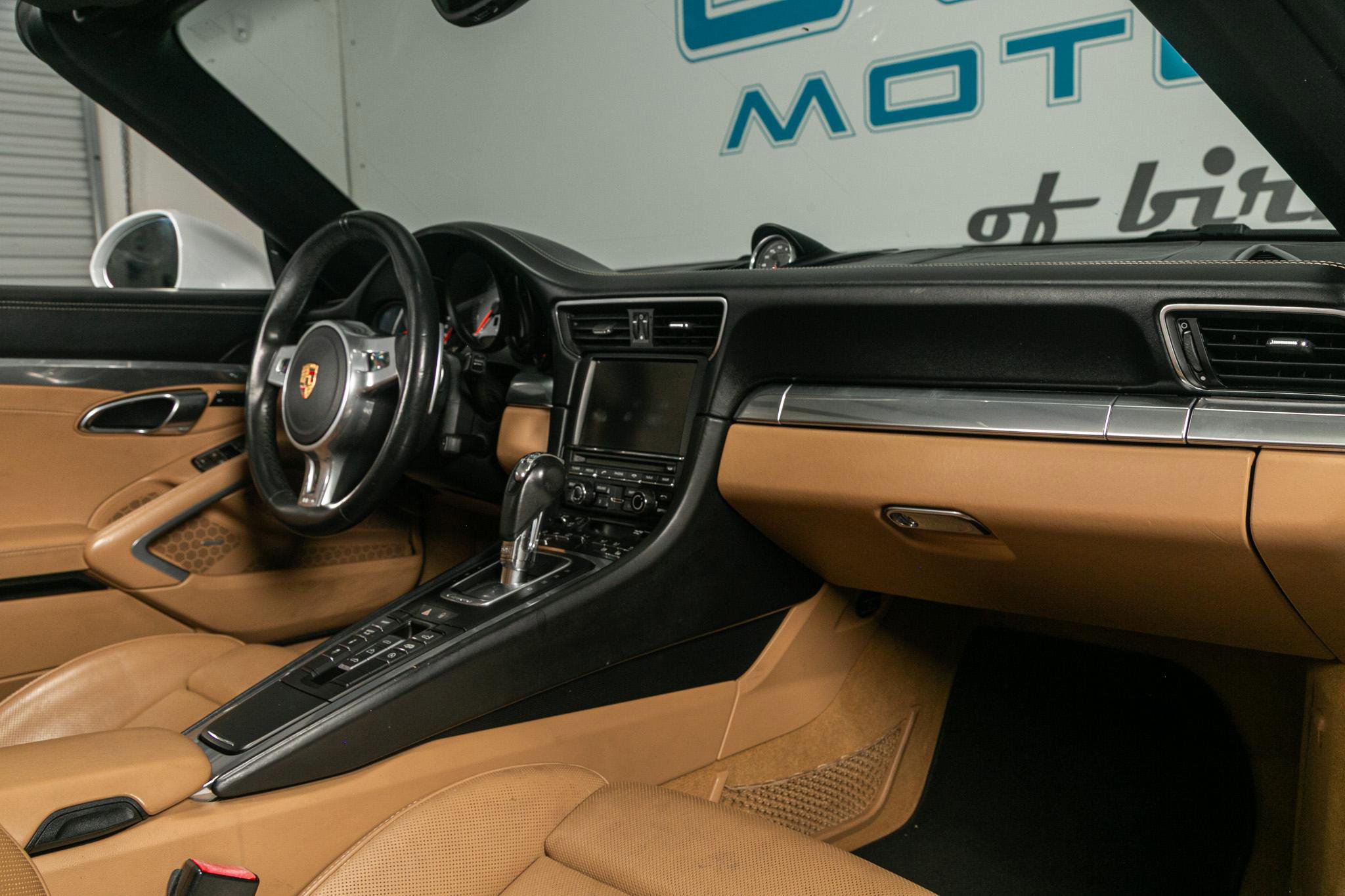 Used 2015 Porsche 911 Carrera S image 28