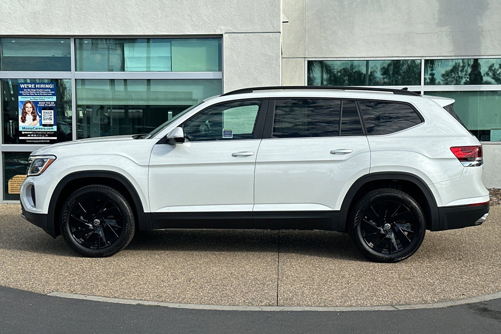 New 2026 Volkswagen Atlas SE image 7