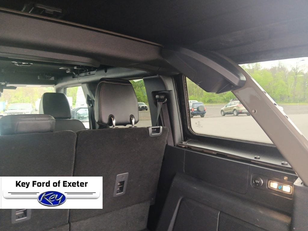 Certified 2025 Ford Bronco Outer Banks w/ Sasquatch Package AWD/4WD image 11