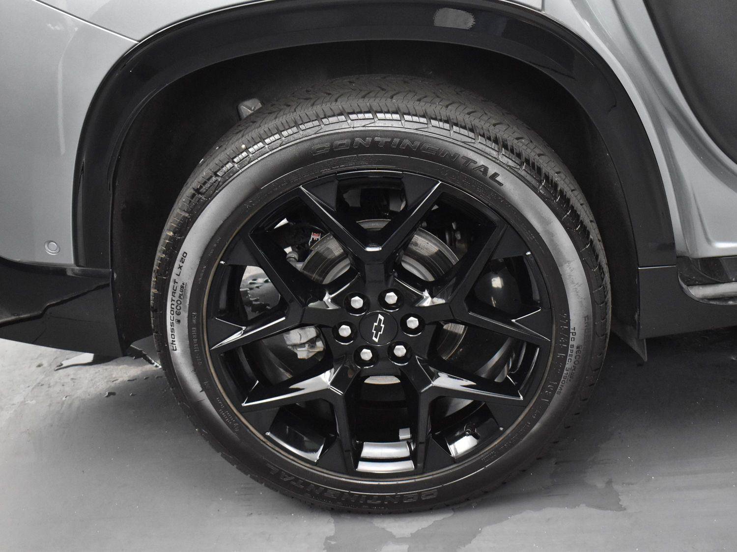 Used 2024 Chevrolet Traverse RS w/ LPO, Floor Liner Package AWD/4WD image 39