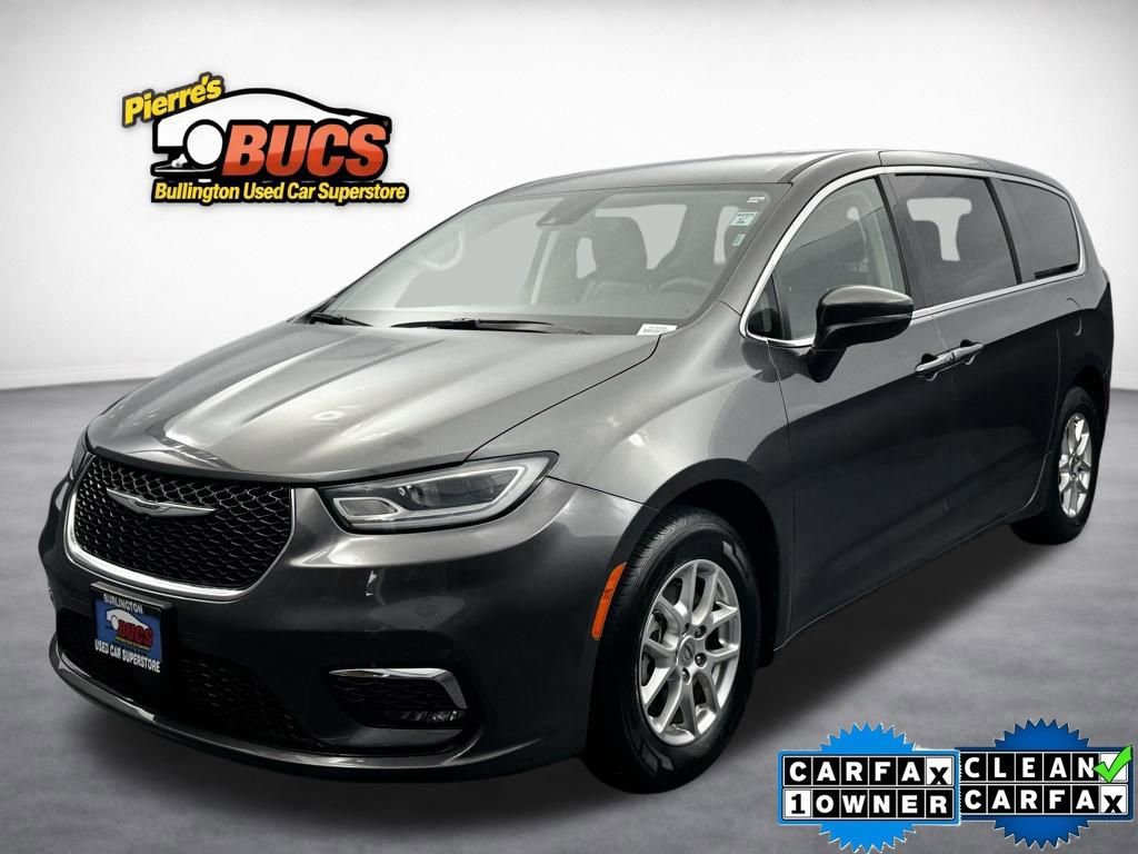 Used 2023 Chrysler Pacifica Touring-L FWD image 1