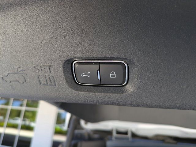 Certified 2025 Ford Expedition Active image 23