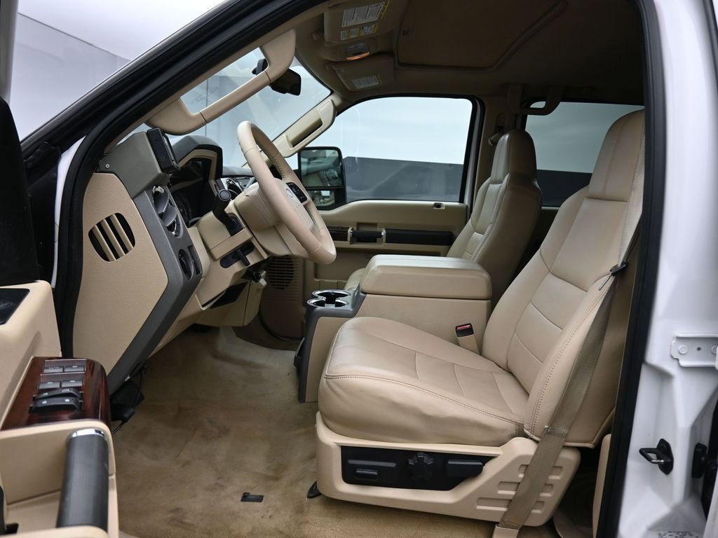 Used 2010 Ford F250 Lariat image 11