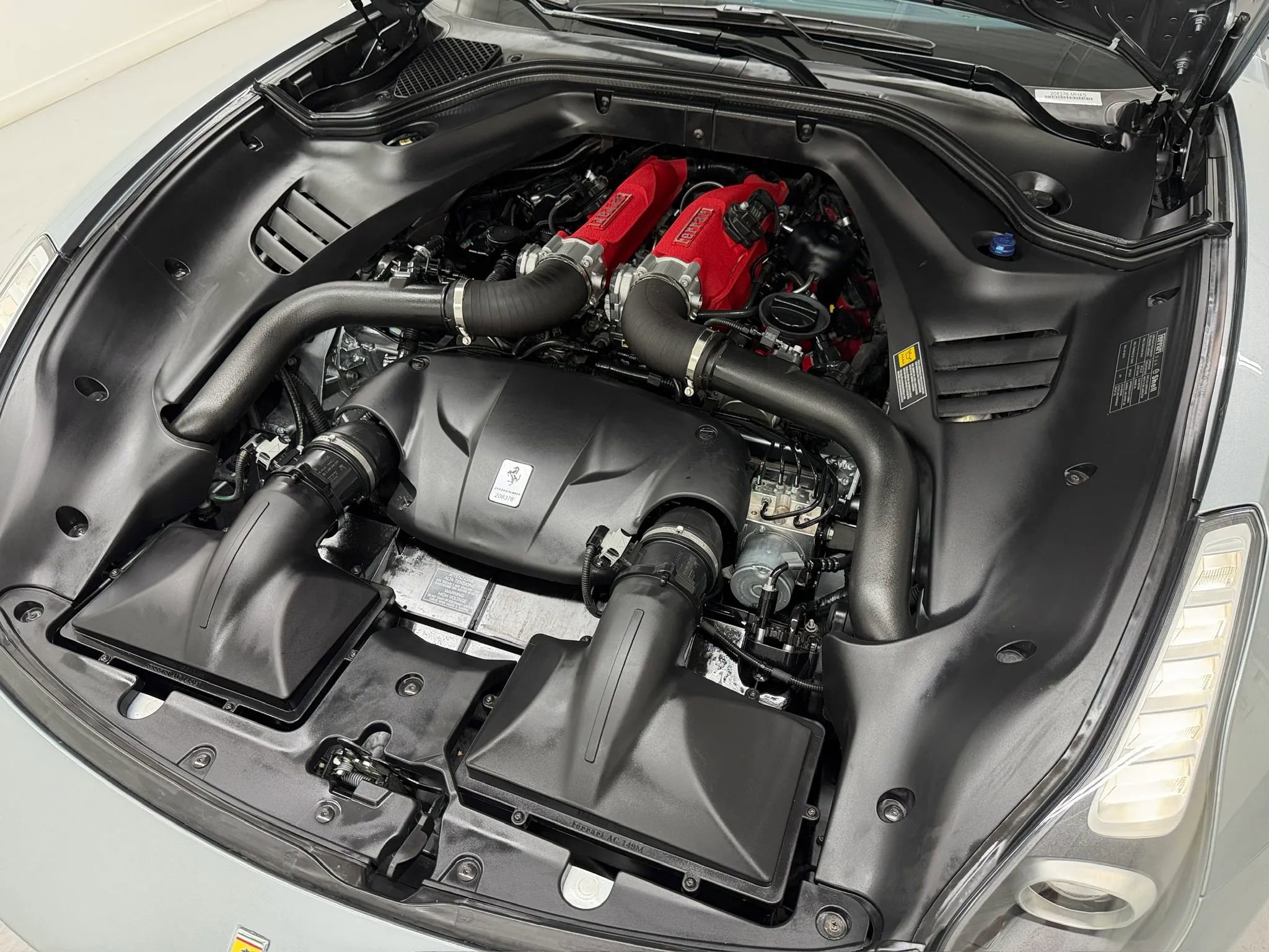 Used 2015 Ferrari California T RWD image 59