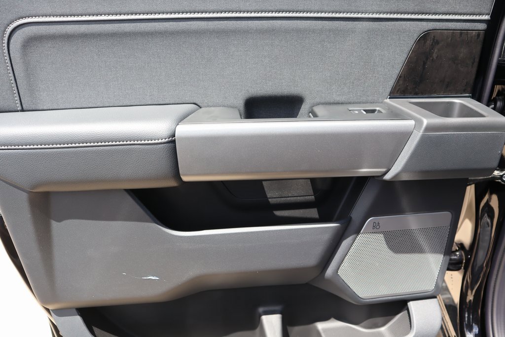 New 2025 Ford F350 Lariat w/ Lariat Ultimate Package image 18