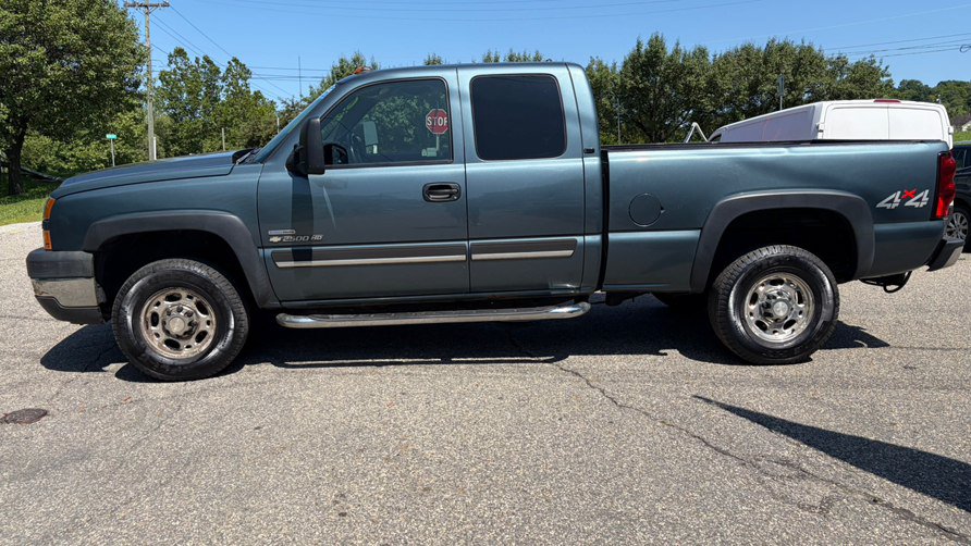 Used 2006 Chevrolet Silverado 2500 LT w/ Heavy-Duty Power Package AWD/4WD image 13