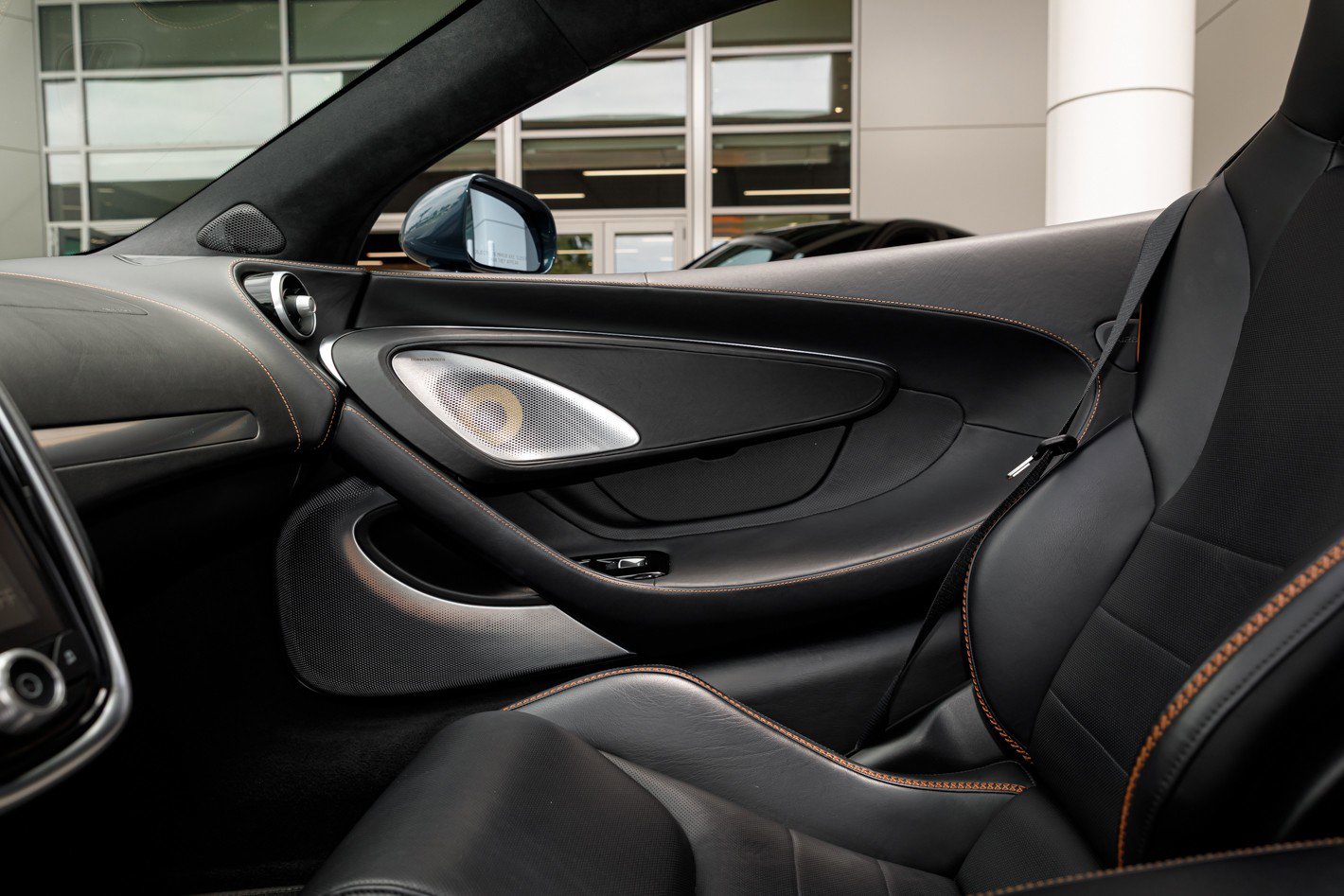 Used 2023 McLaren GT RWD image 39