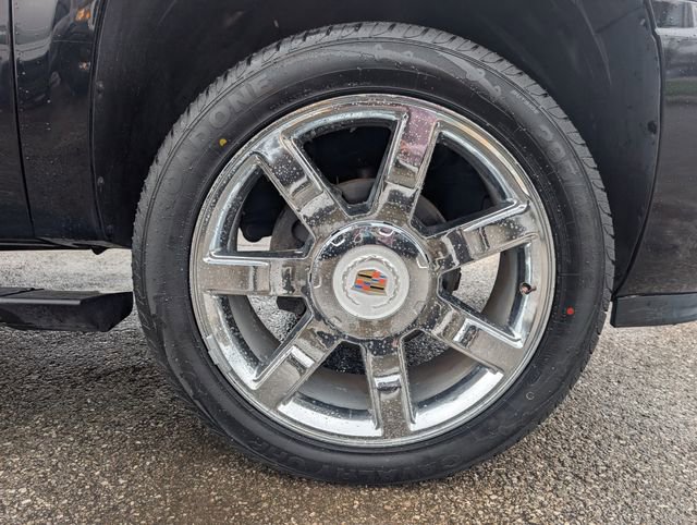 Used 2013 Cadillac Escalade Luxury image 26