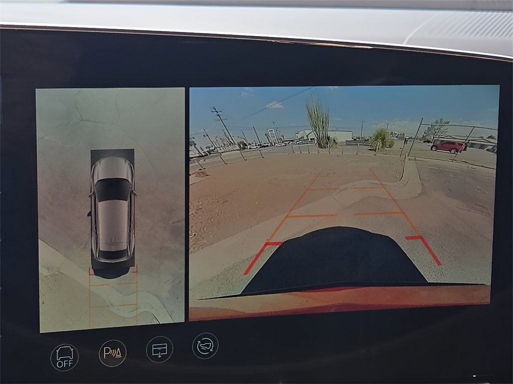 New 2025 Cadillac Optiq Sport 1 image 27