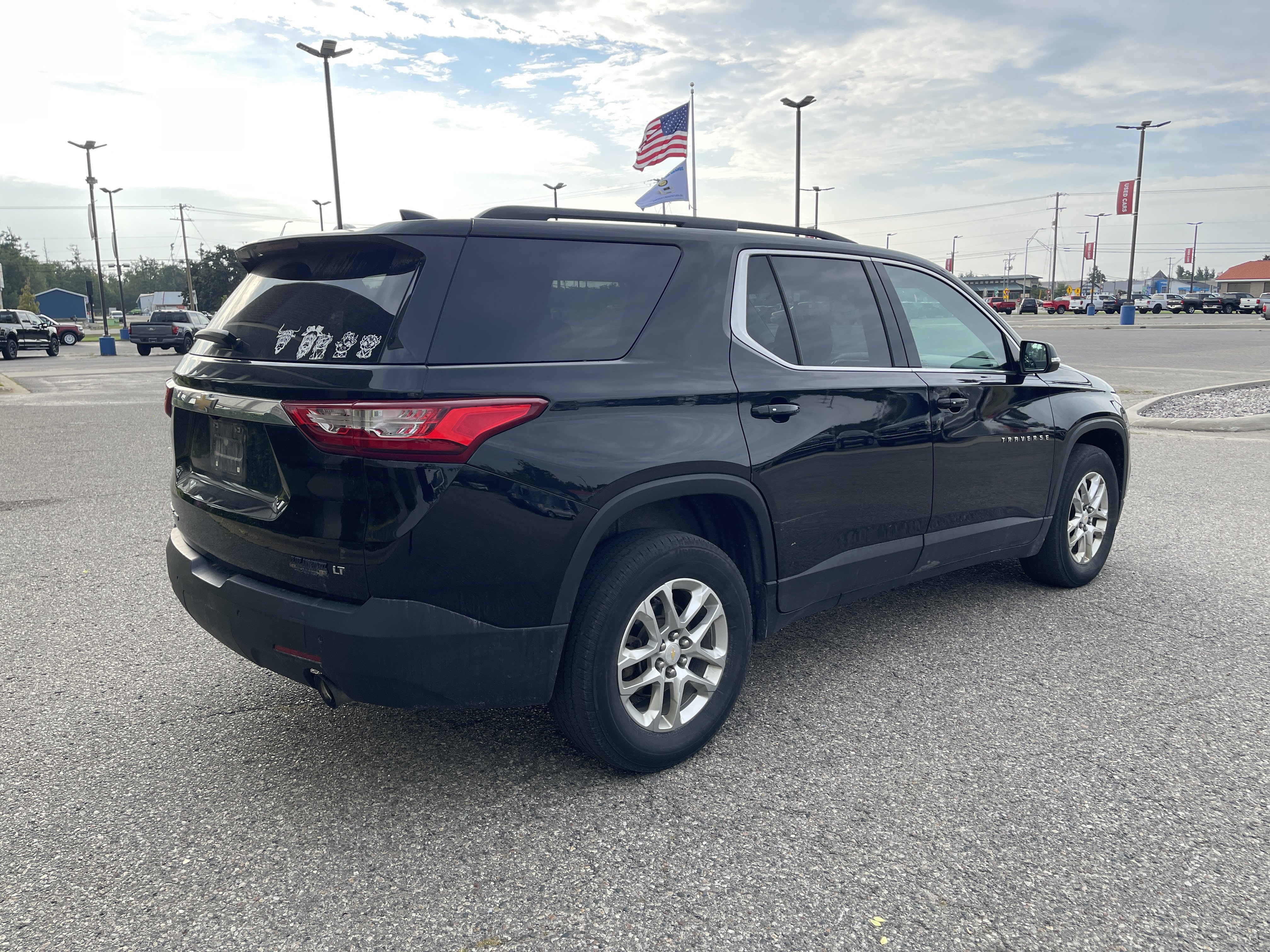 Used 2021 Chevrolet Traverse LT w/ LPO, Floor Liner Package AWD/4WD image 4
