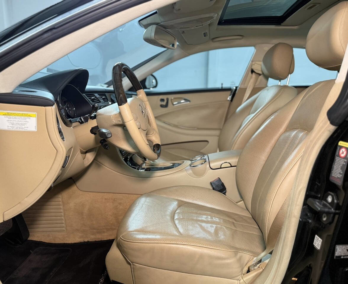 Used 2006 Mercedes-Benz CLS 500 image 11