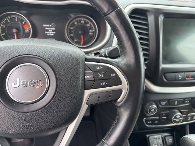 Used 2017 Jeep Cherokee Limited image 17