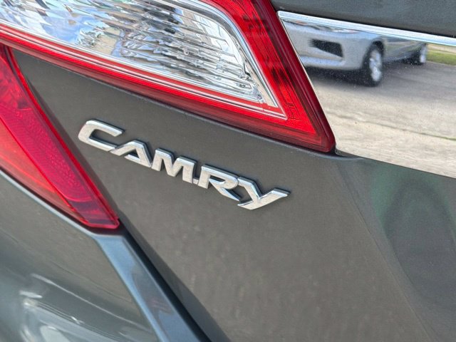 Used 2012 Toyota Camry XLE FWD image 12