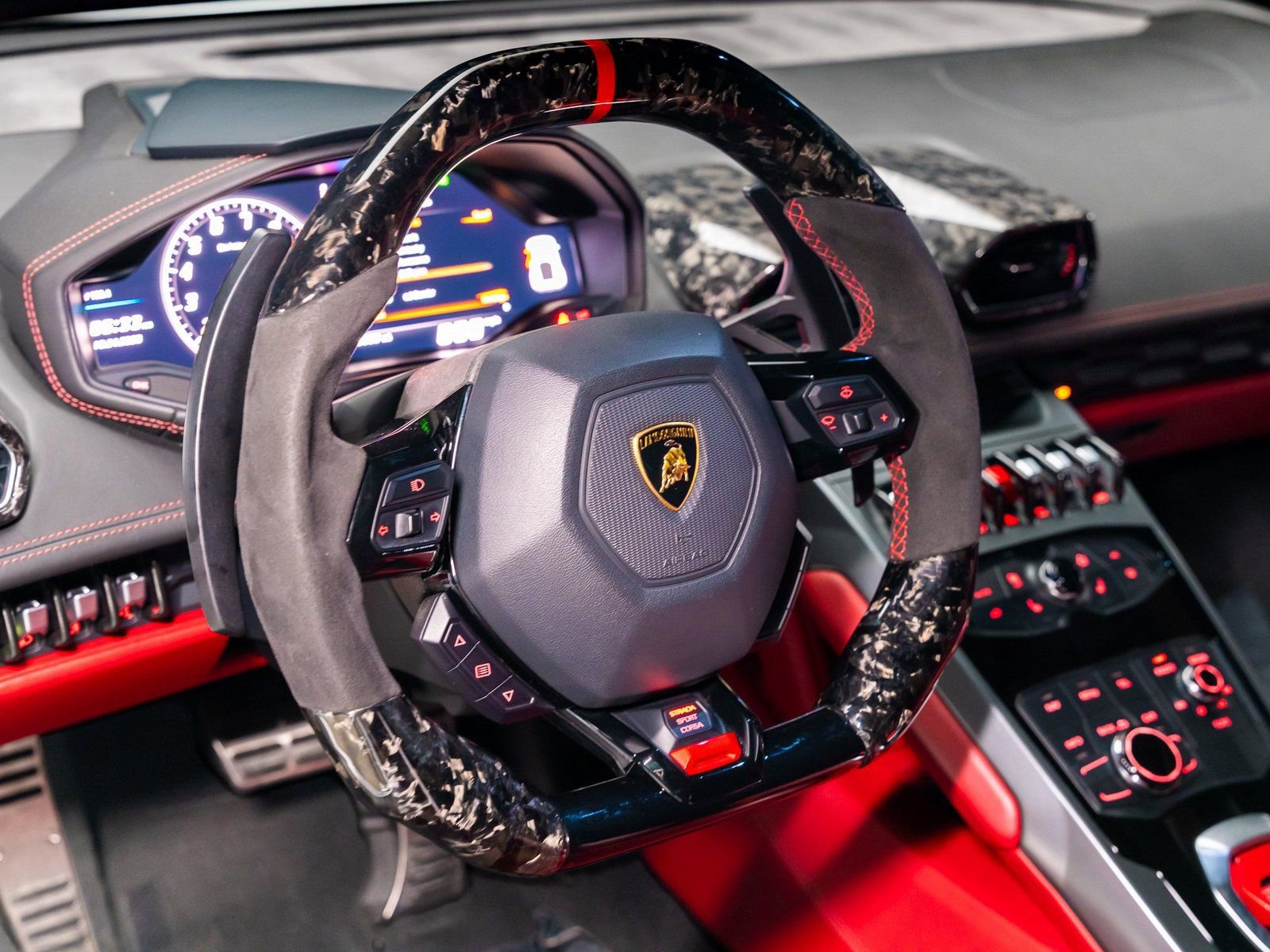 Used 2015 Lamborghini Huracan LP 610-4 image 4