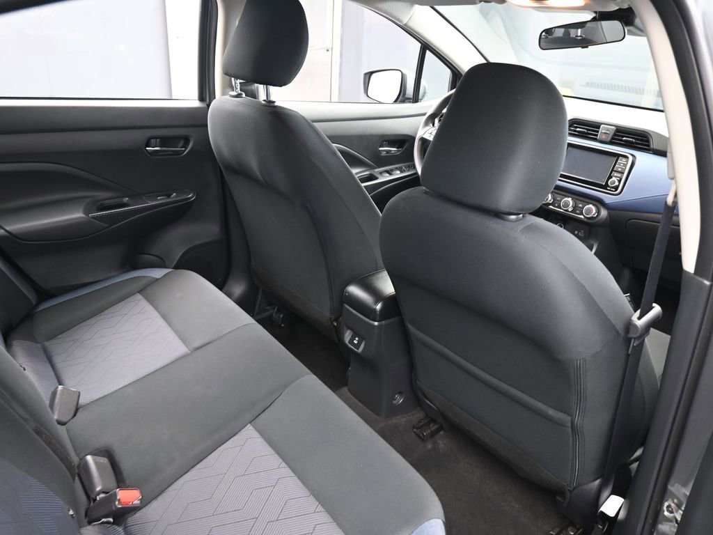 Used 2023 Nissan Versa SV image 39