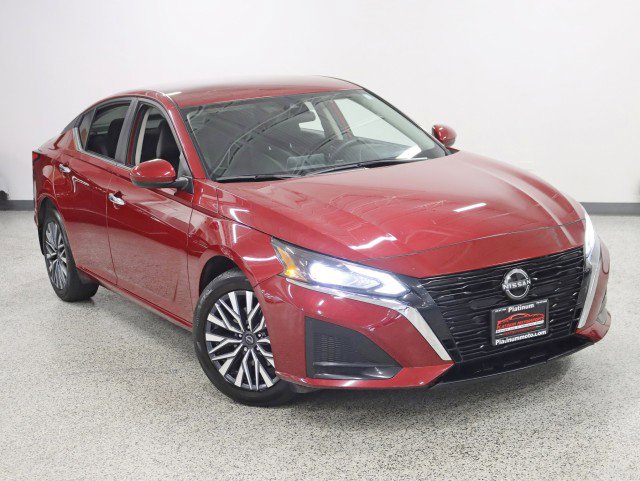 Used 2023 Nissan Altima 2.5 SV image 5
